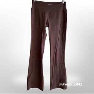 Beyond Yoga | Stretch Pants | One Size | Gently Loved | Brown